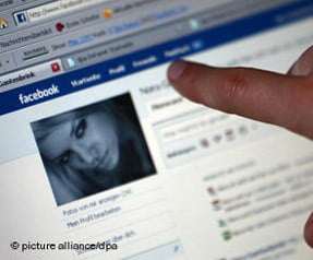 20101121041552_facebooksecurity